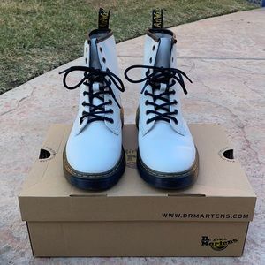 HI these are brand new white Dr.Martens in prime condition still in box!!